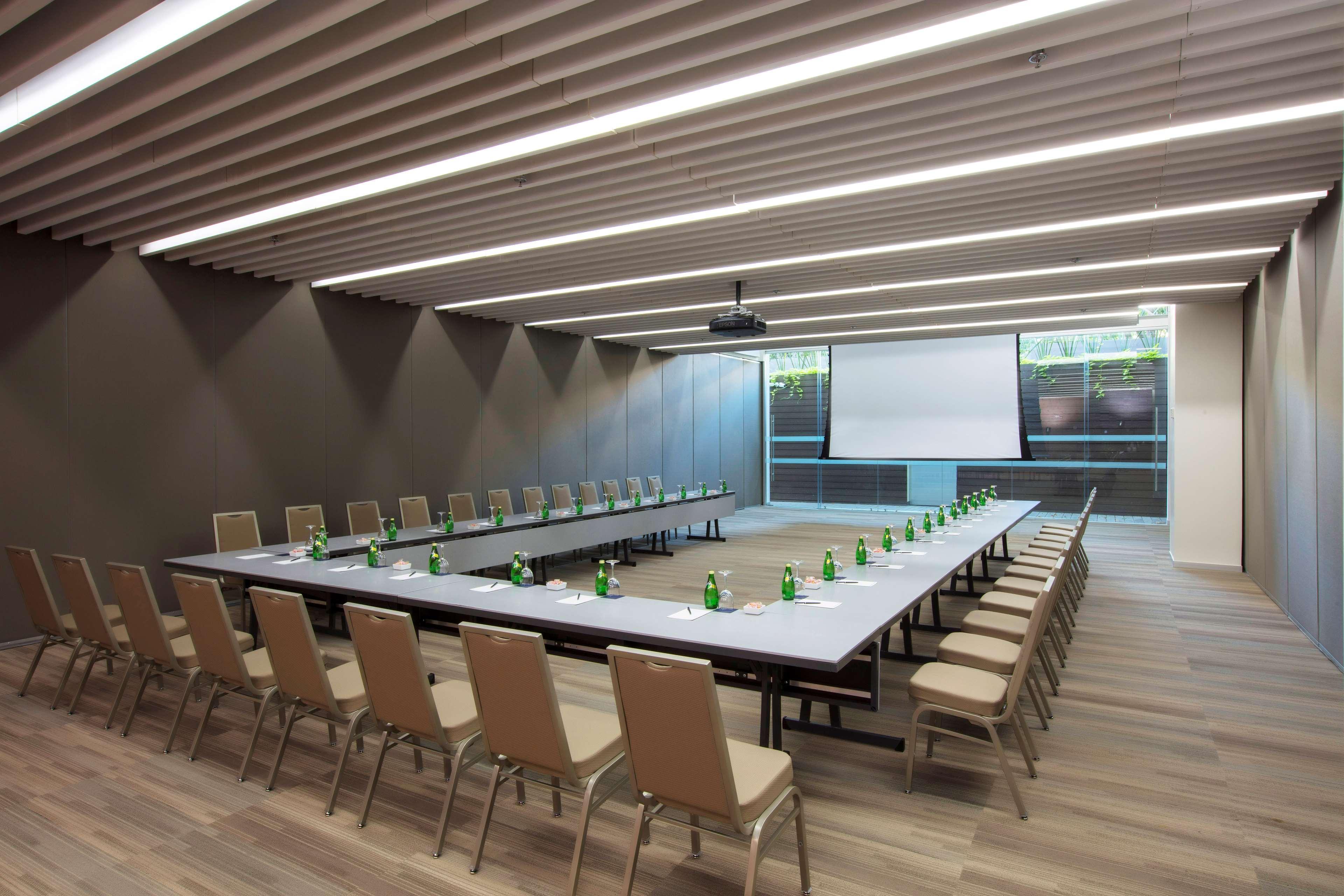 Barcelo Guadalajara Hotel Exterior foto Meeting room